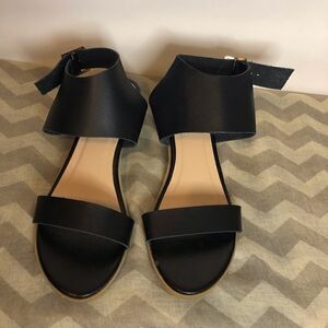 Olivia Miller Women’s Sandals Sz 6 Black Leather